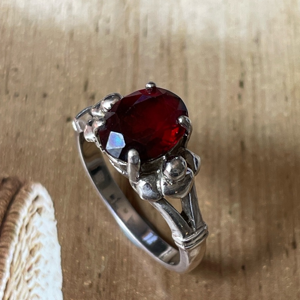 925 sterling silver natural garnet ring size US 5